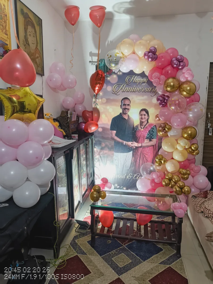 Anniversary Photo Booth Balloon Decoration Setup